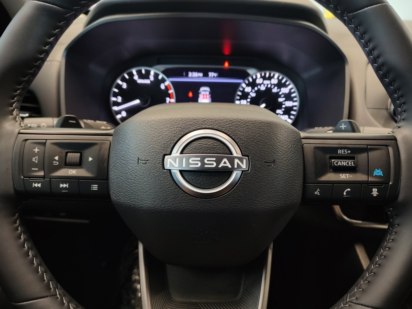 Used 2025 Nissan Rogue SV FWD image 18