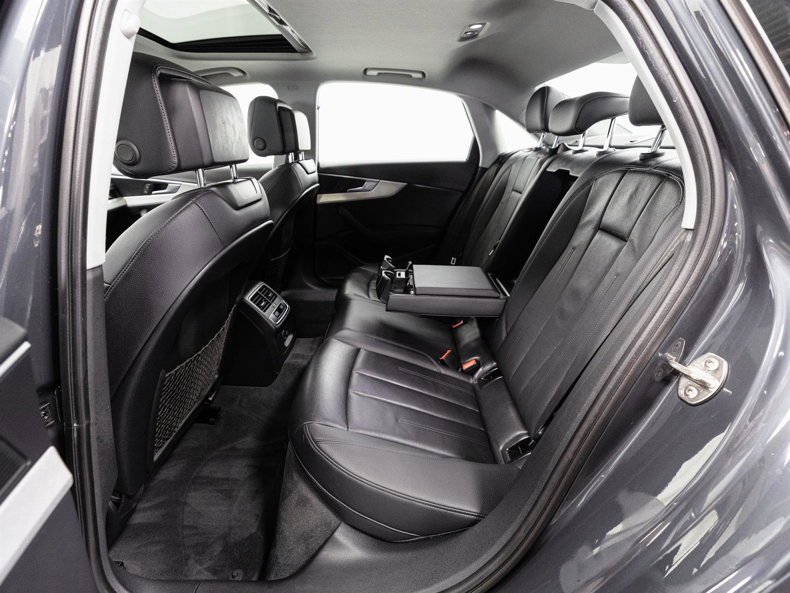 Used 2017 Audi A4 2.0T Premium Plus w/ Premium Plus Package image 6