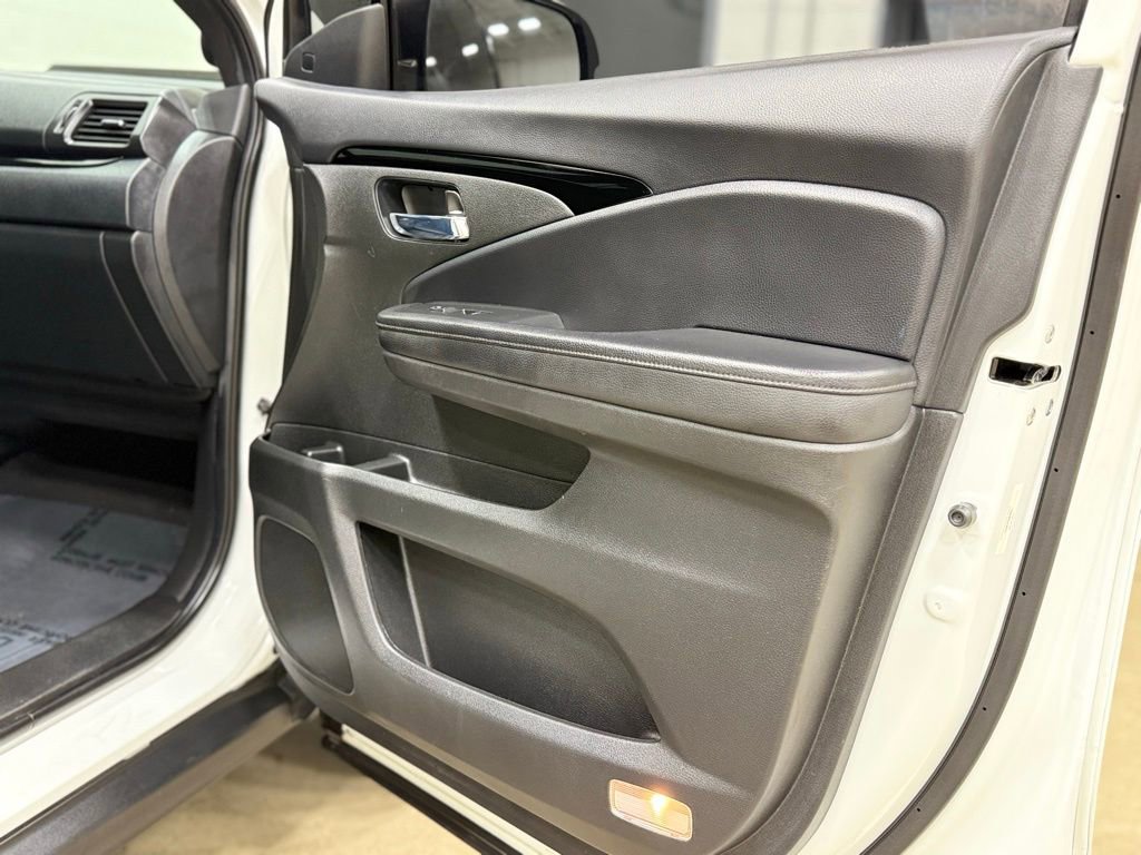 Used 2020 Honda Passport Touring image 35