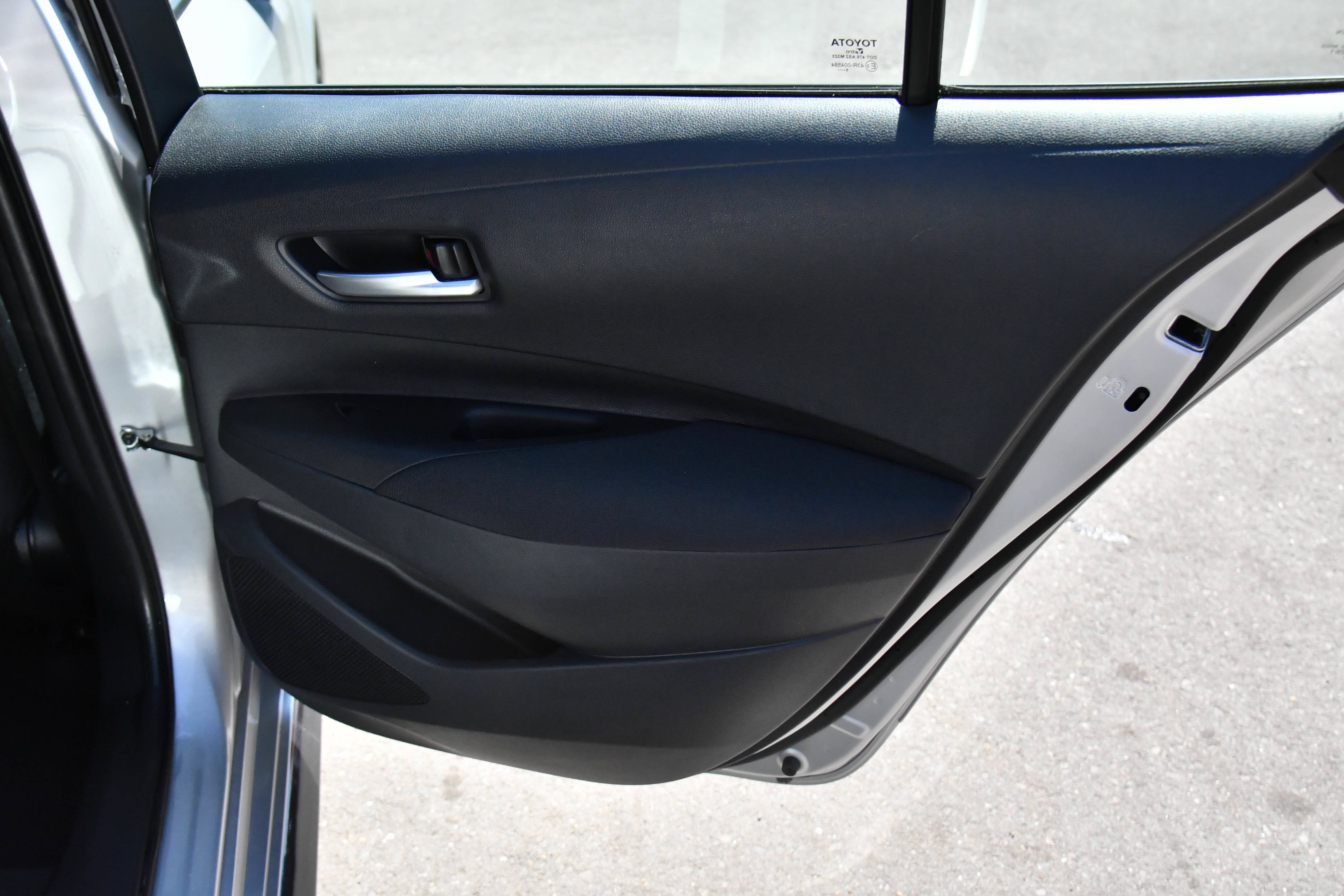 Used 2026 Toyota Corolla SE w/ SE Package FWD image 41