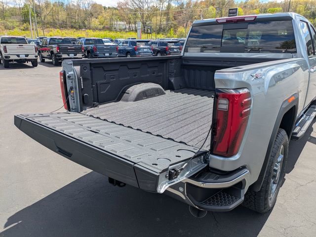 New 2026 GMC Sierra 2500 SLT w/ SLT Premium Package AWD/4WD image 32