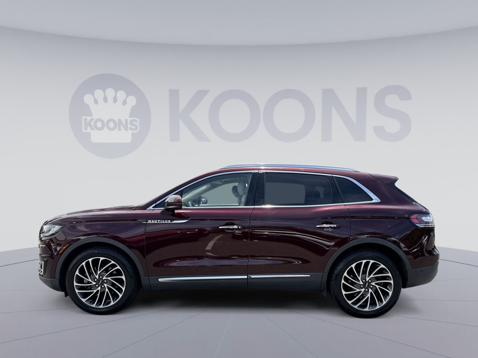Used 2019 Lincoln Nautilus Reserve AWD/4WD image 2