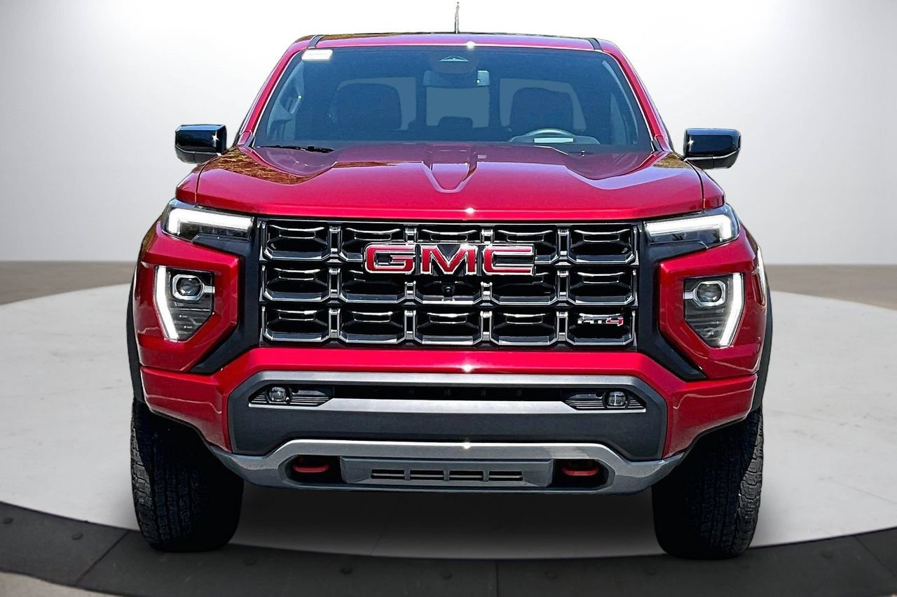 Used 2024 GMC Canyon AT4 w/ AT4 Premium Package AWD/4WD image 3