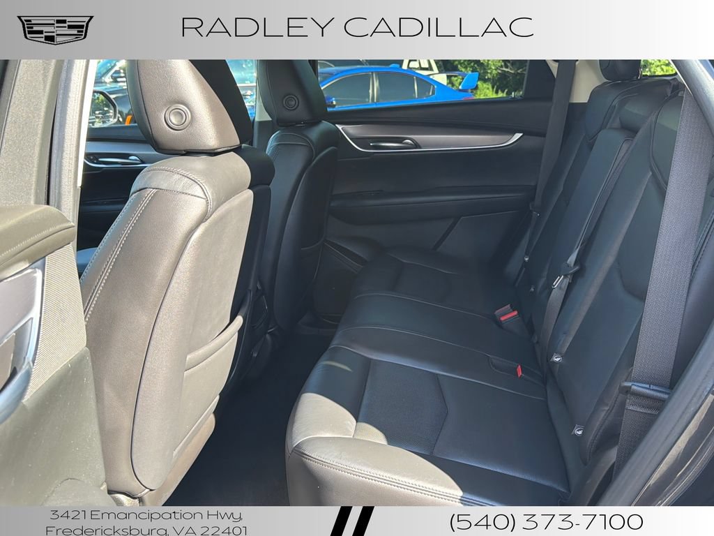 Used 2018 Cadillac XT5 Luxury w/ Driver Awareness Package FWD image 11