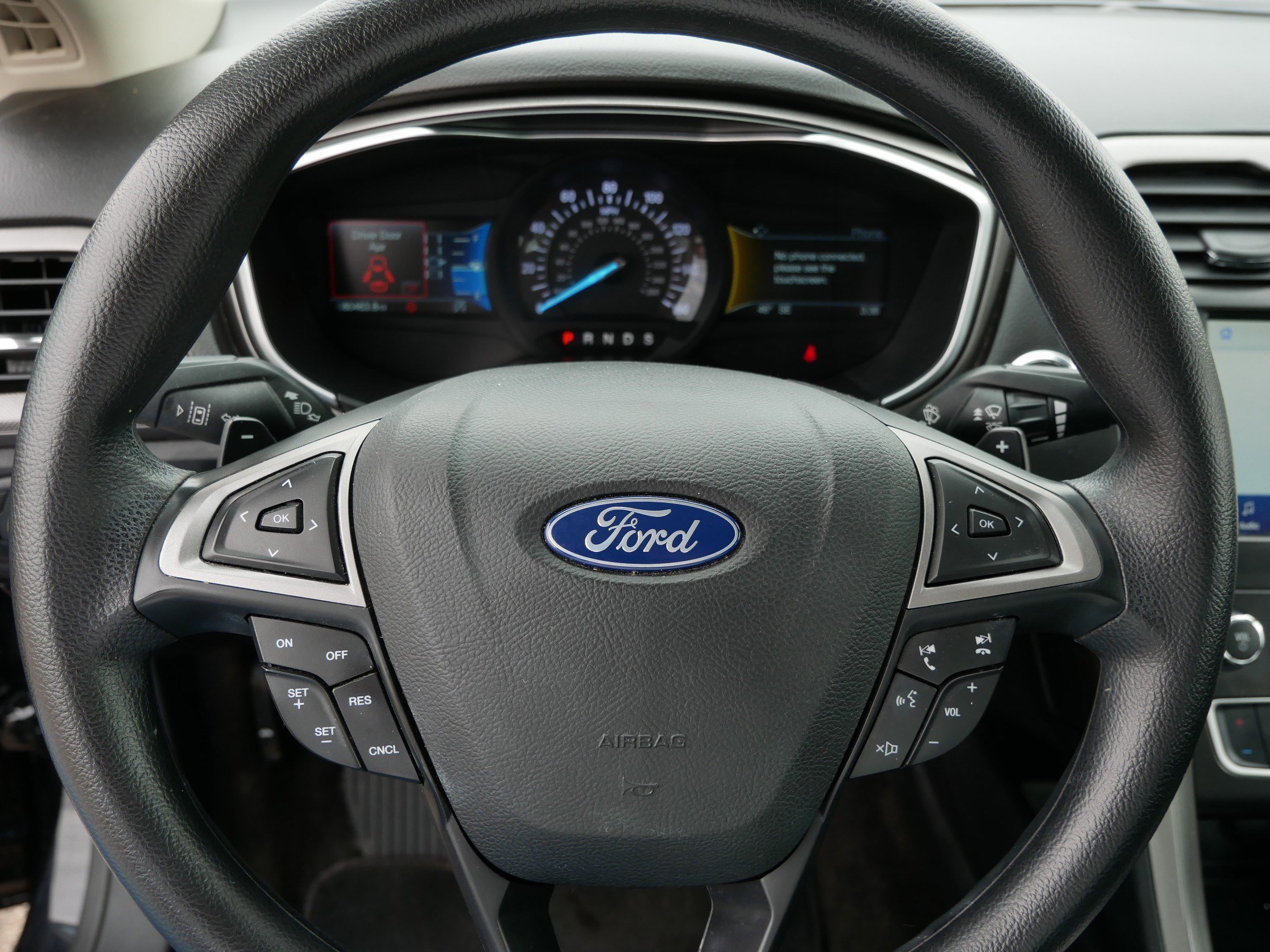 Used 2019 Ford Fusion SE FWD image 25