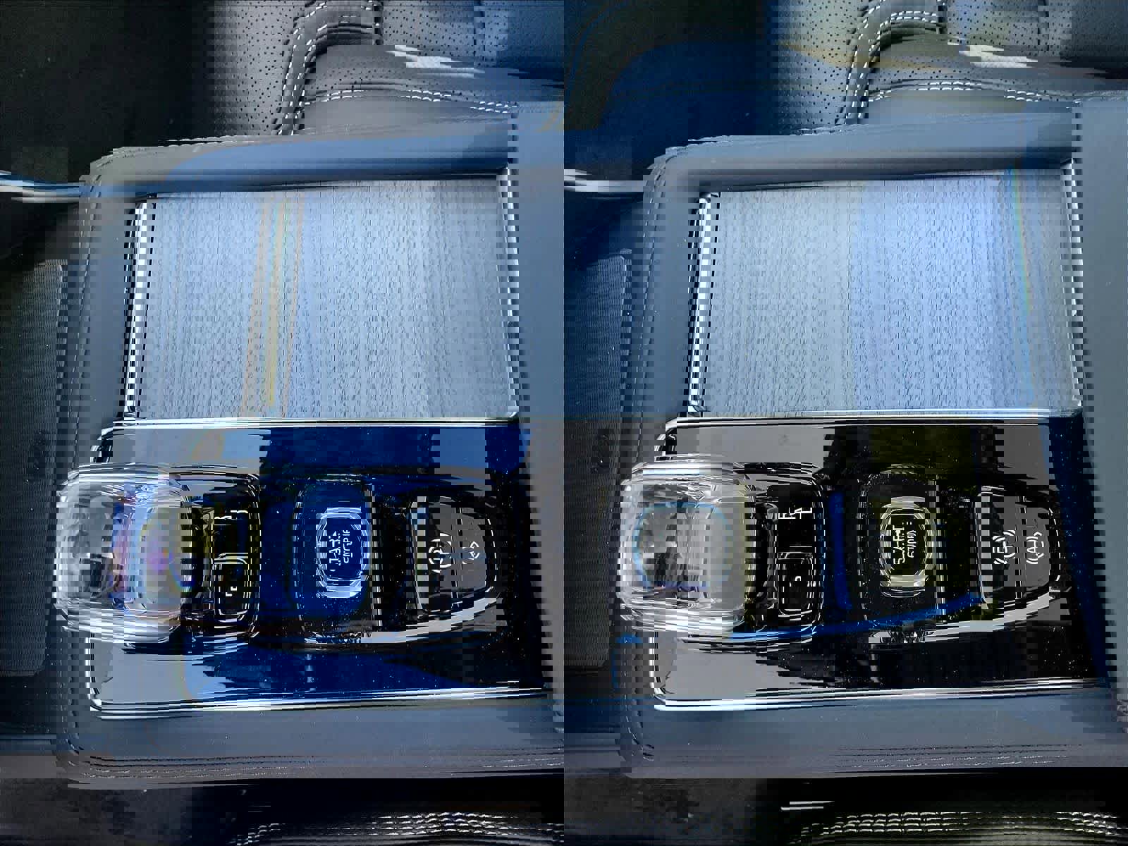 New 2026 Volvo XC90 T8 Ultra w/ Lounge Package image 10