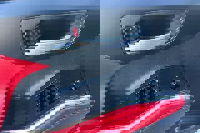 Certified 2025 Toyota Highlander XSE image 15