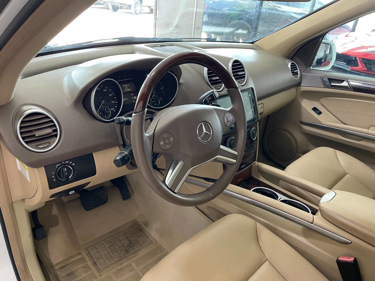 Used 2010 Mercedes-Benz ML 350 BlueTEC 4MATIC image 18