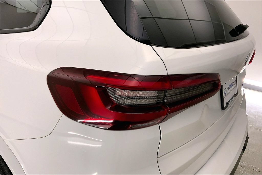 Used 2022 BMW X5 M w/ Competition Package 2 AWD/4WD image 28