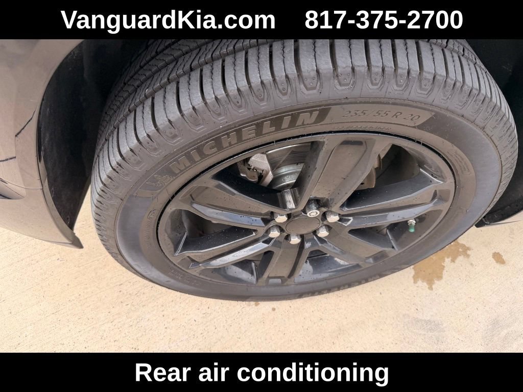 Used 2019 GMC Acadia Denali w/ Technology Package FWD image 8