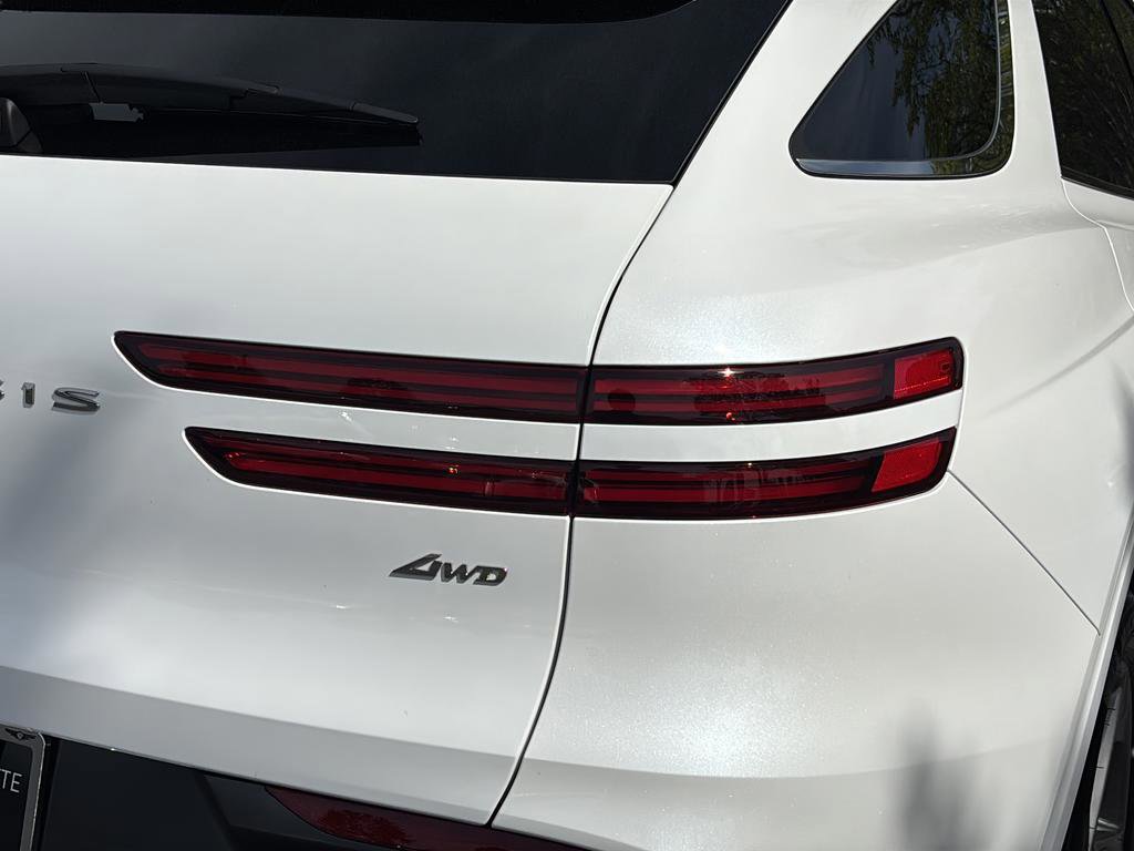 Certified 2026 Genesis GV70 2.5T AWD/4WD image 13