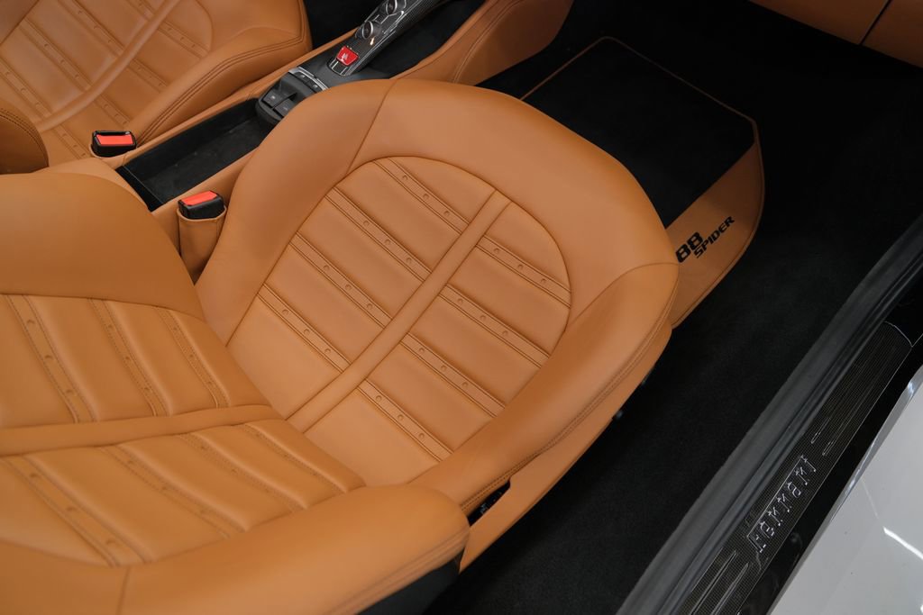 Used 2018 Ferrari 488 Spider RWD image 30