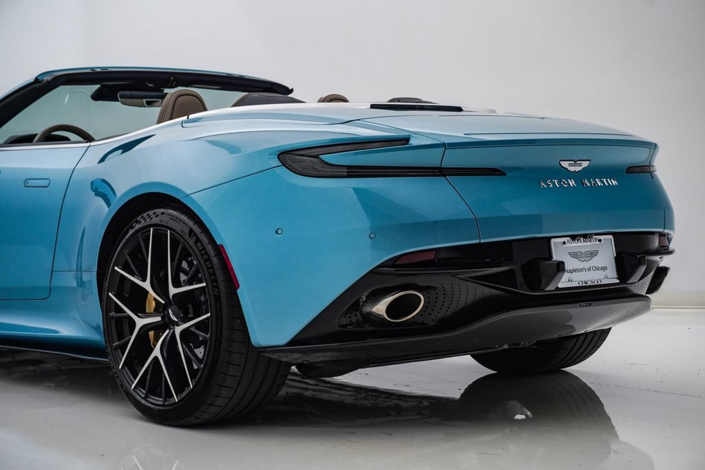 Used 2024 Aston Martin DB12 Convertible RWD image 13