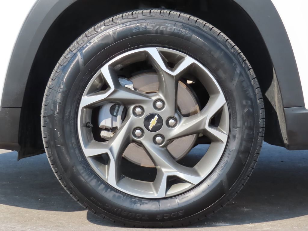 Certified 2025 Chevrolet Trax LT image 8