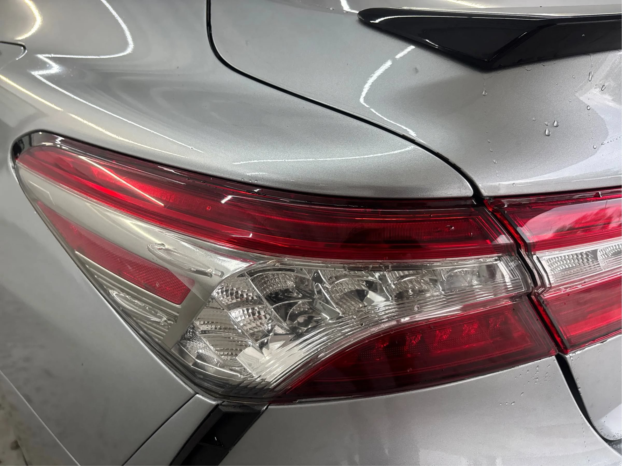Used 2018 Toyota Camry XSE FWD image 33