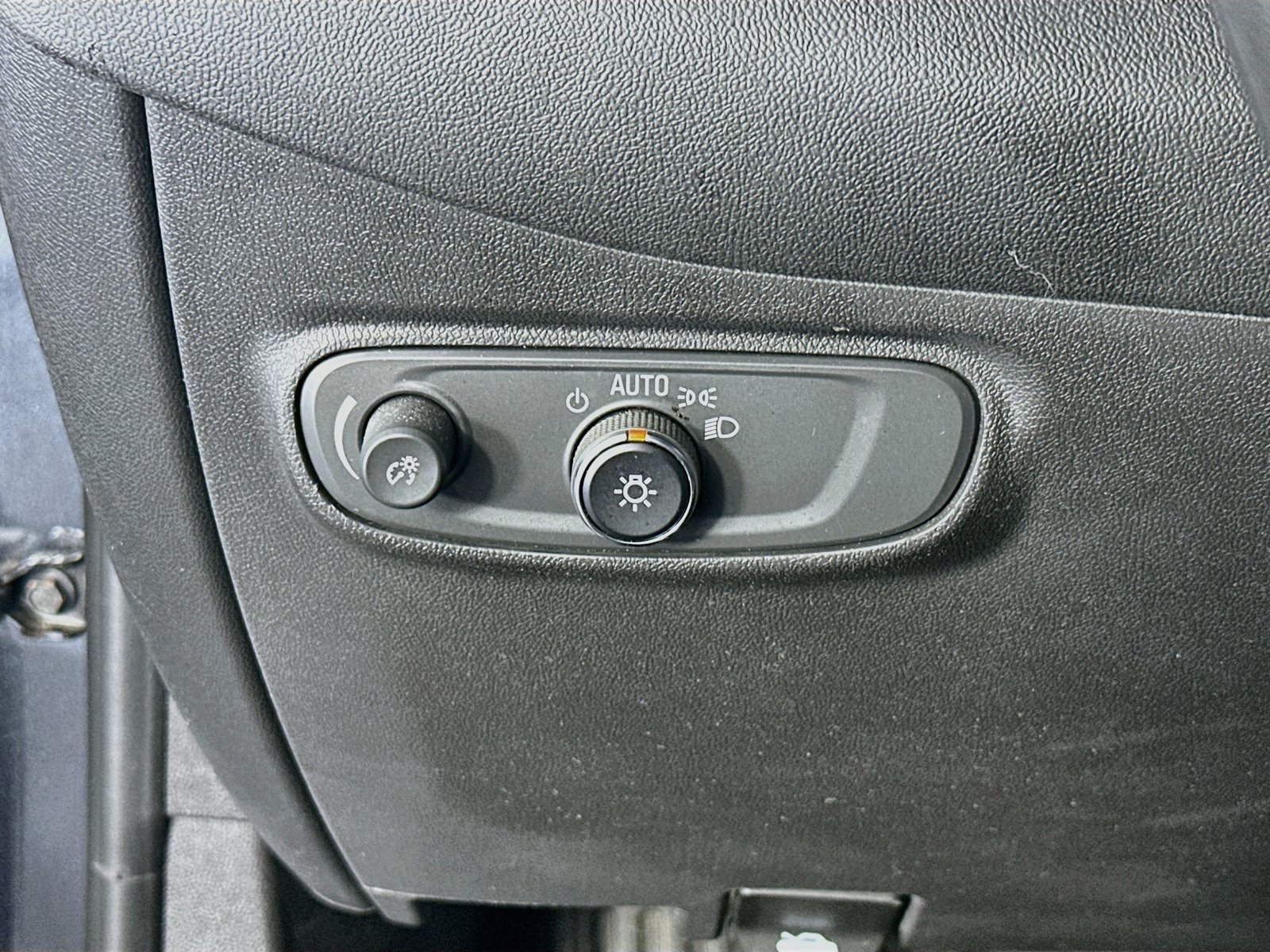 Used 2022 Chevrolet Equinox LS w/ LS Convenience Package FWD image 10