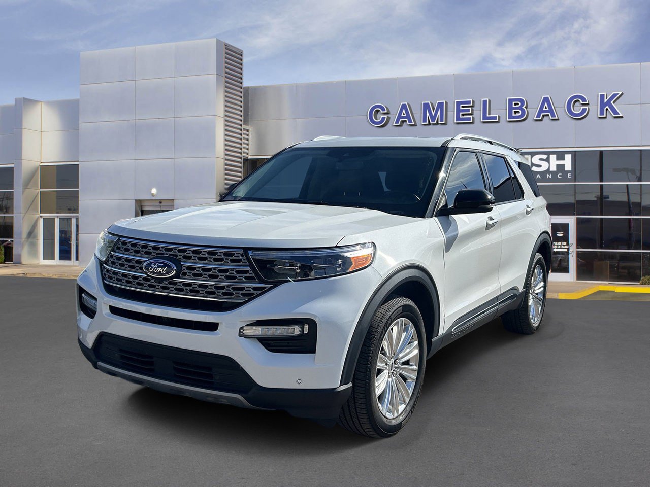 Used 2021 Ford Explorer Limited w/ Hybrid Equipment Group 310A AWD/4WD image 2