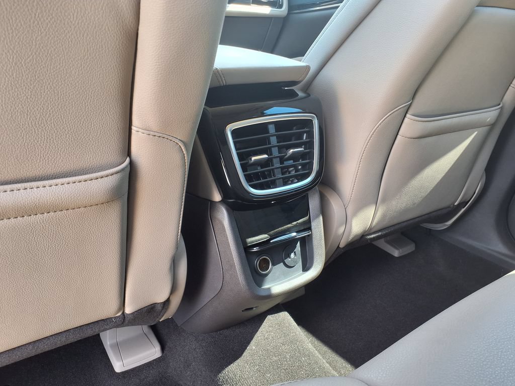 Used 2022 Lincoln Nautilus FWD w/ Premium Package image 25