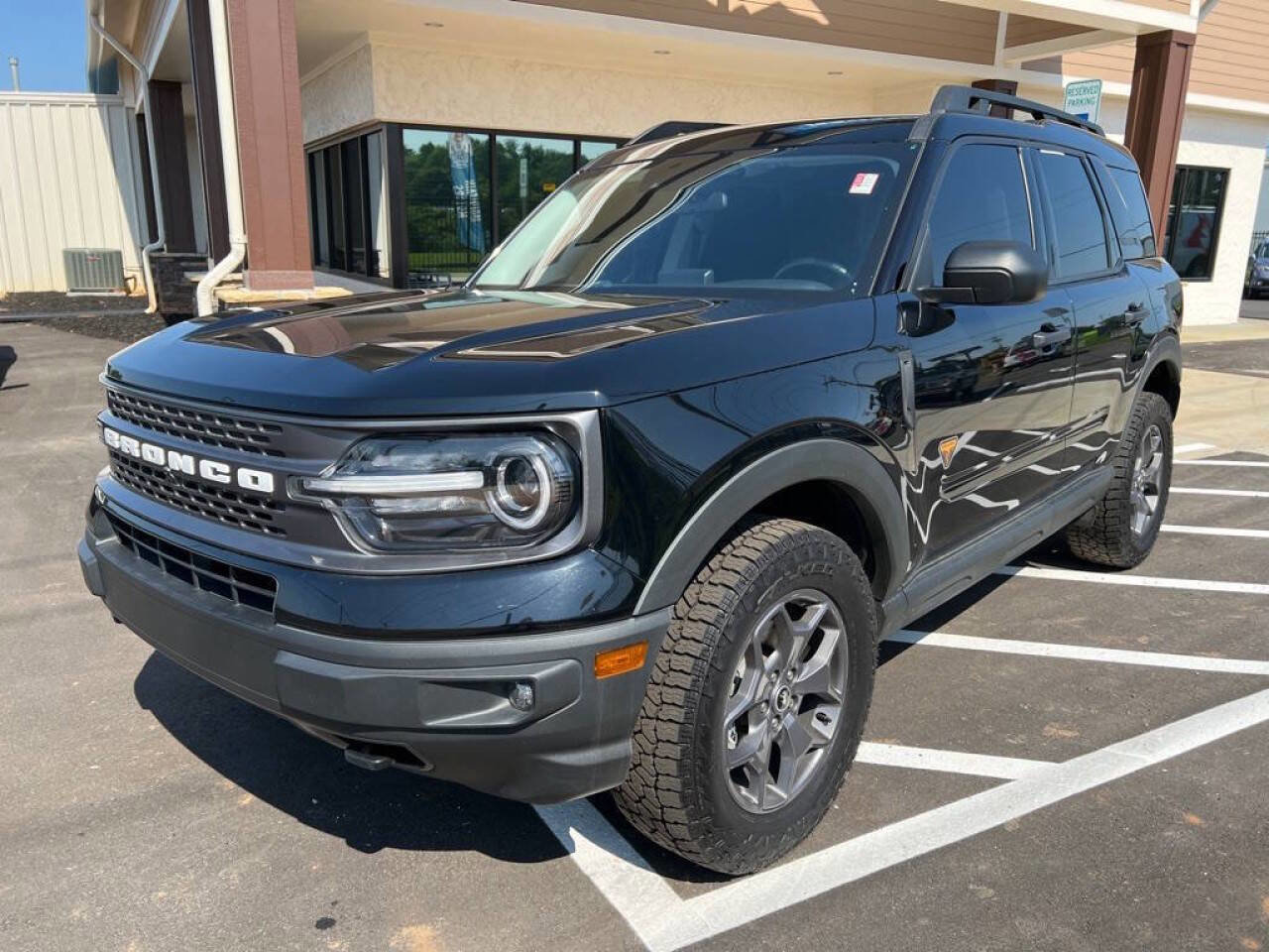 Used 2022 Ford Bronco Sport Badlands image 2