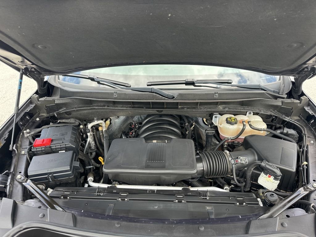 Used 2023 Chevrolet Suburban Premier image 33