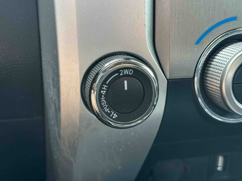 Used 2018 Toyota Tundra Limited image 33