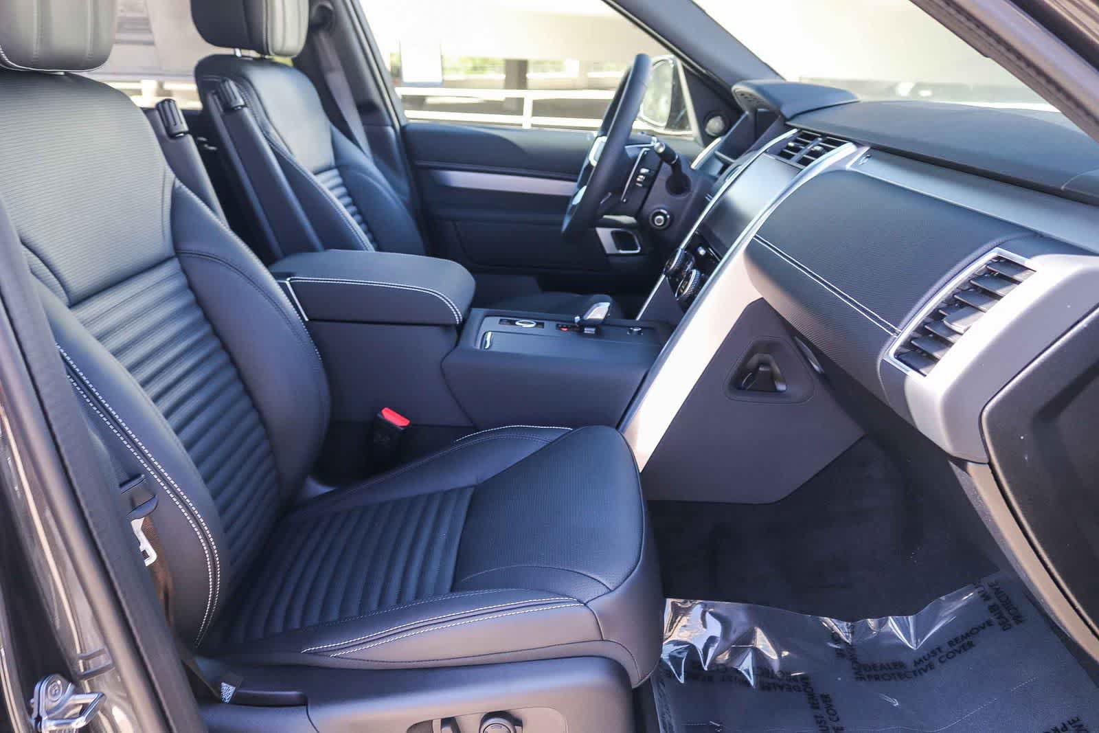 New 2026 Land Rover Discovery Dynamic SE AWD/4WD image 16