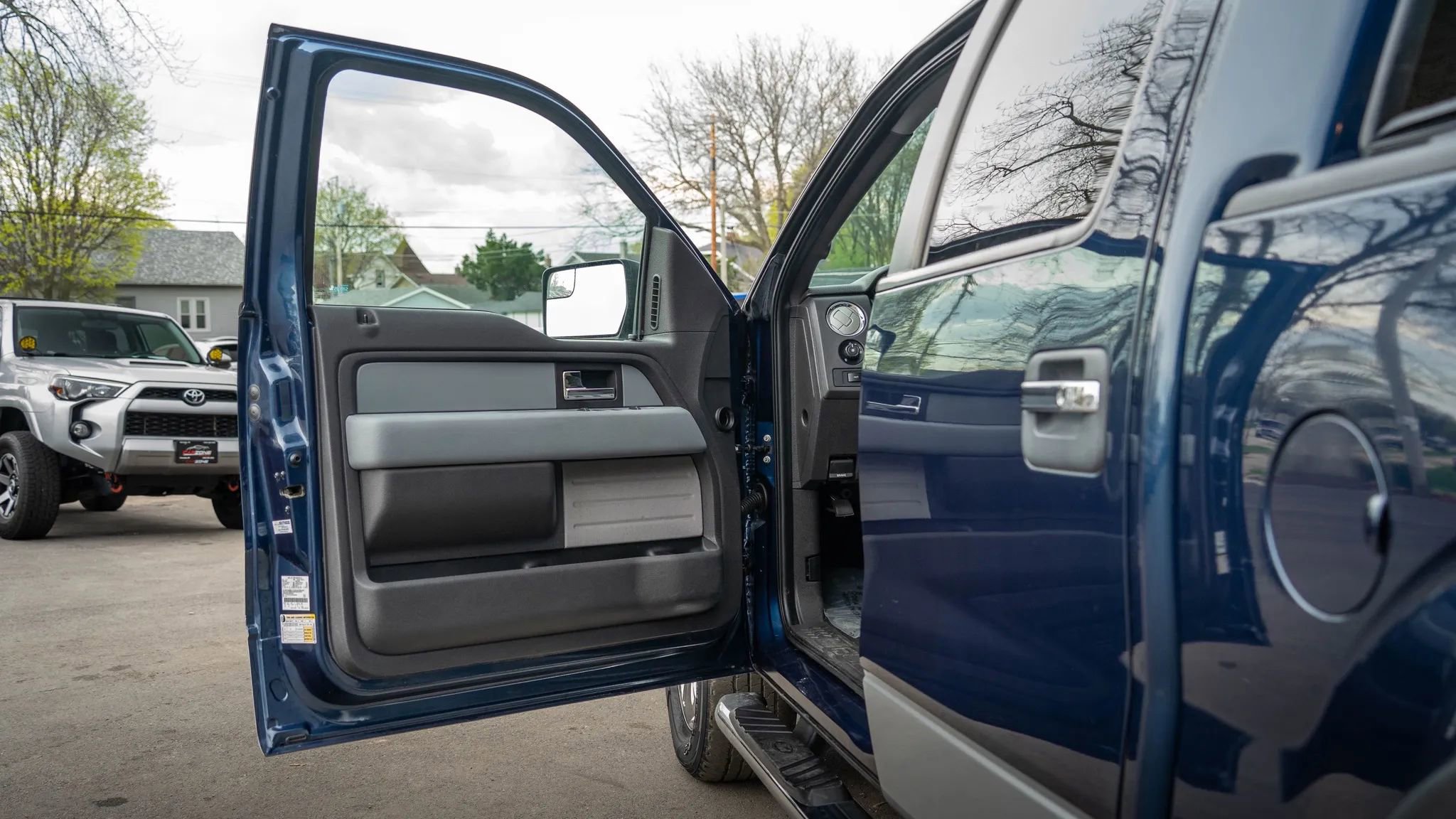 Used 2013 Ford F150 XLT w/ Luxury Equipment Group AWD/4WD image 15