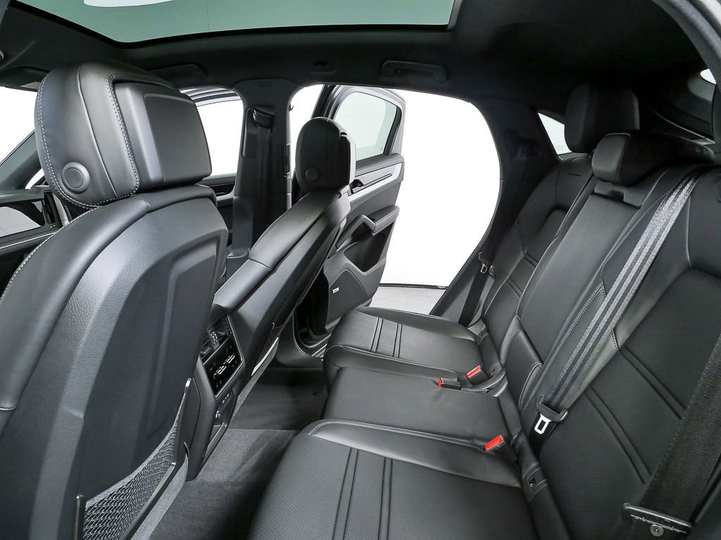 New 2026 Porsche Cayenne S image 22