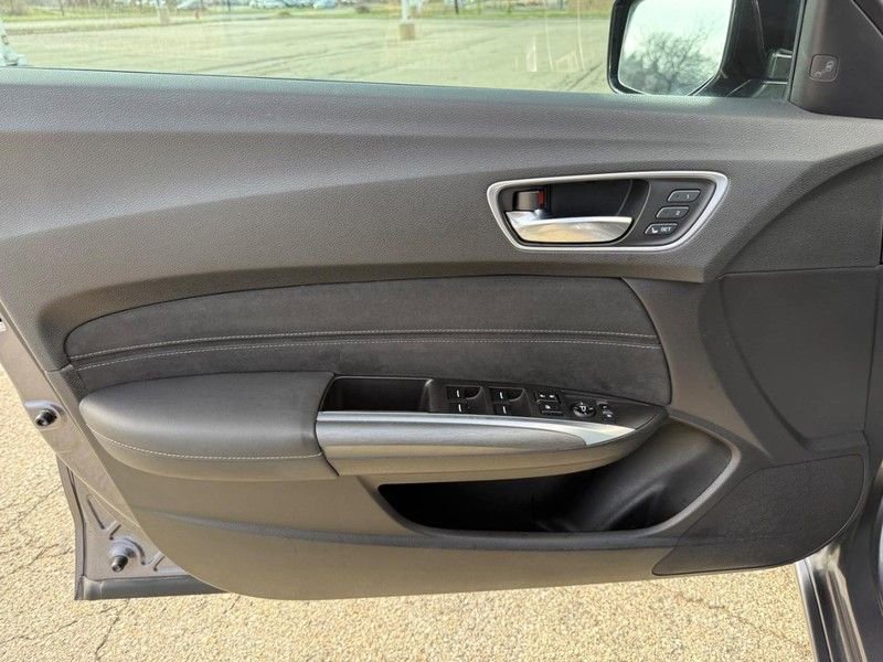 Used 2018 Acura TLX V6 w/ Technology & A-SPEC Pkg AWD/4WD image 19