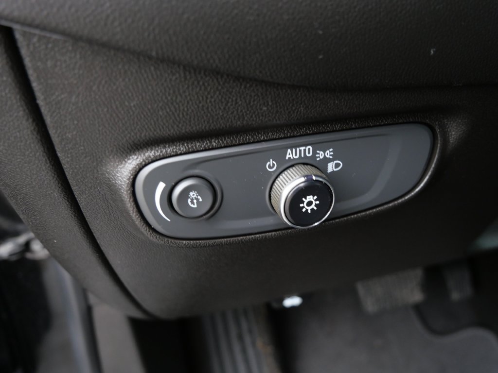 Used 2022 Chevrolet Equinox RS AWD/4WD image 18