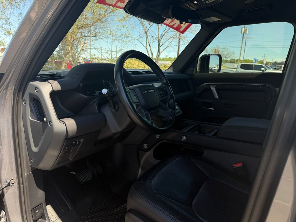 Used 2022 Land Rover Defender 110 X-Dynamic SE image 12