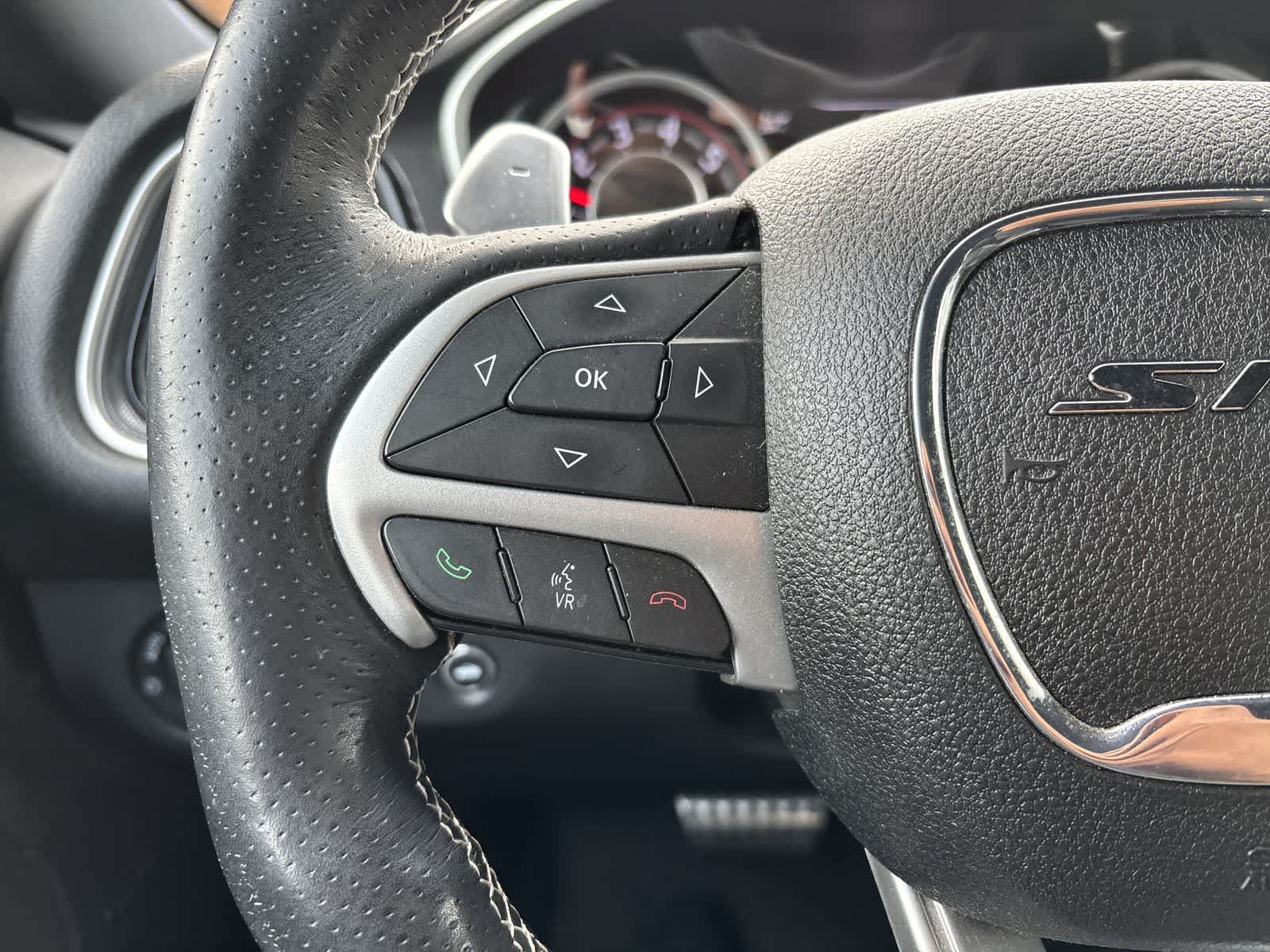 Used 2015 Dodge Challenger SRT RWD image 10