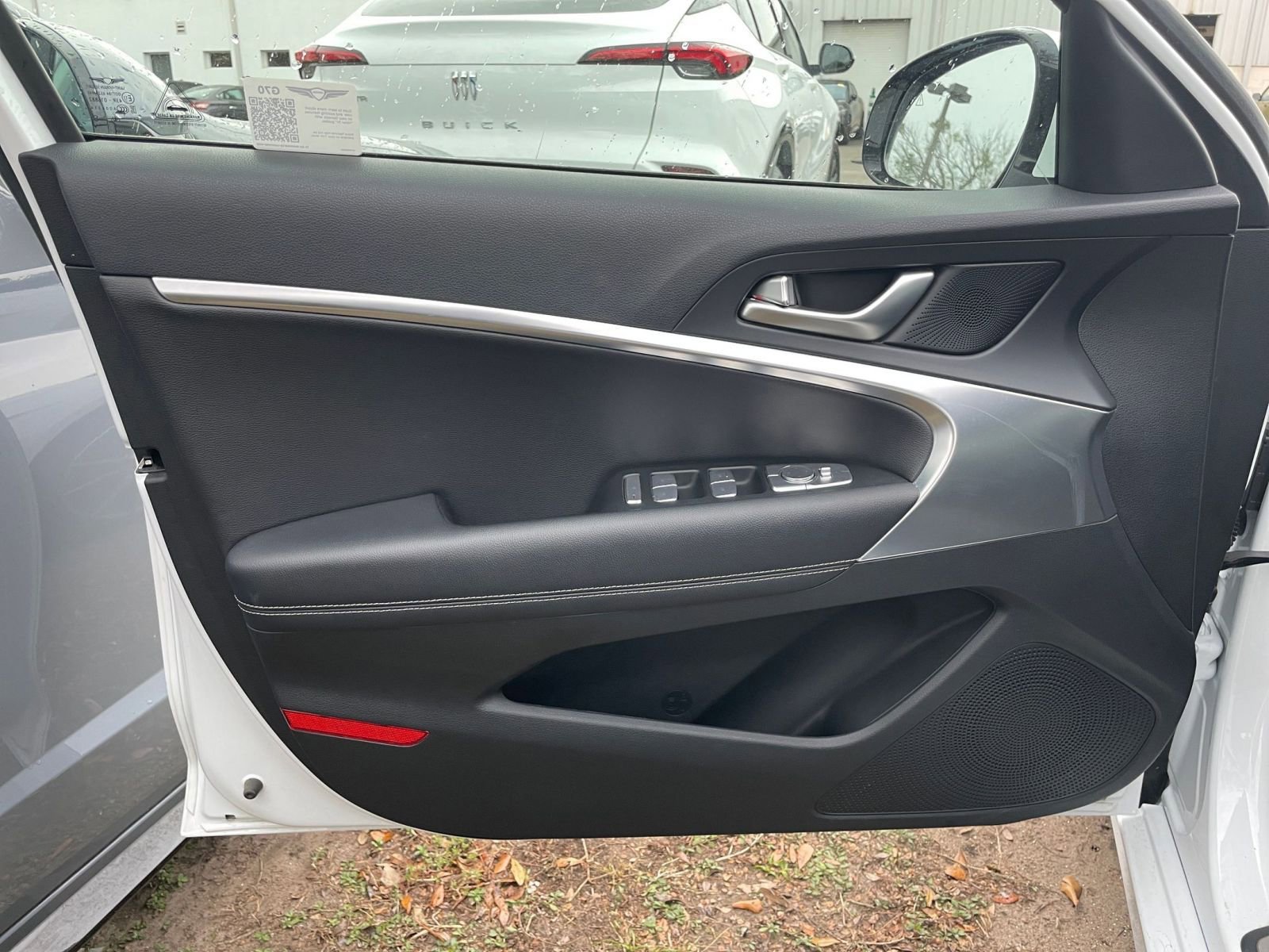 Used 2025 Genesis G70 2.5T image 20
