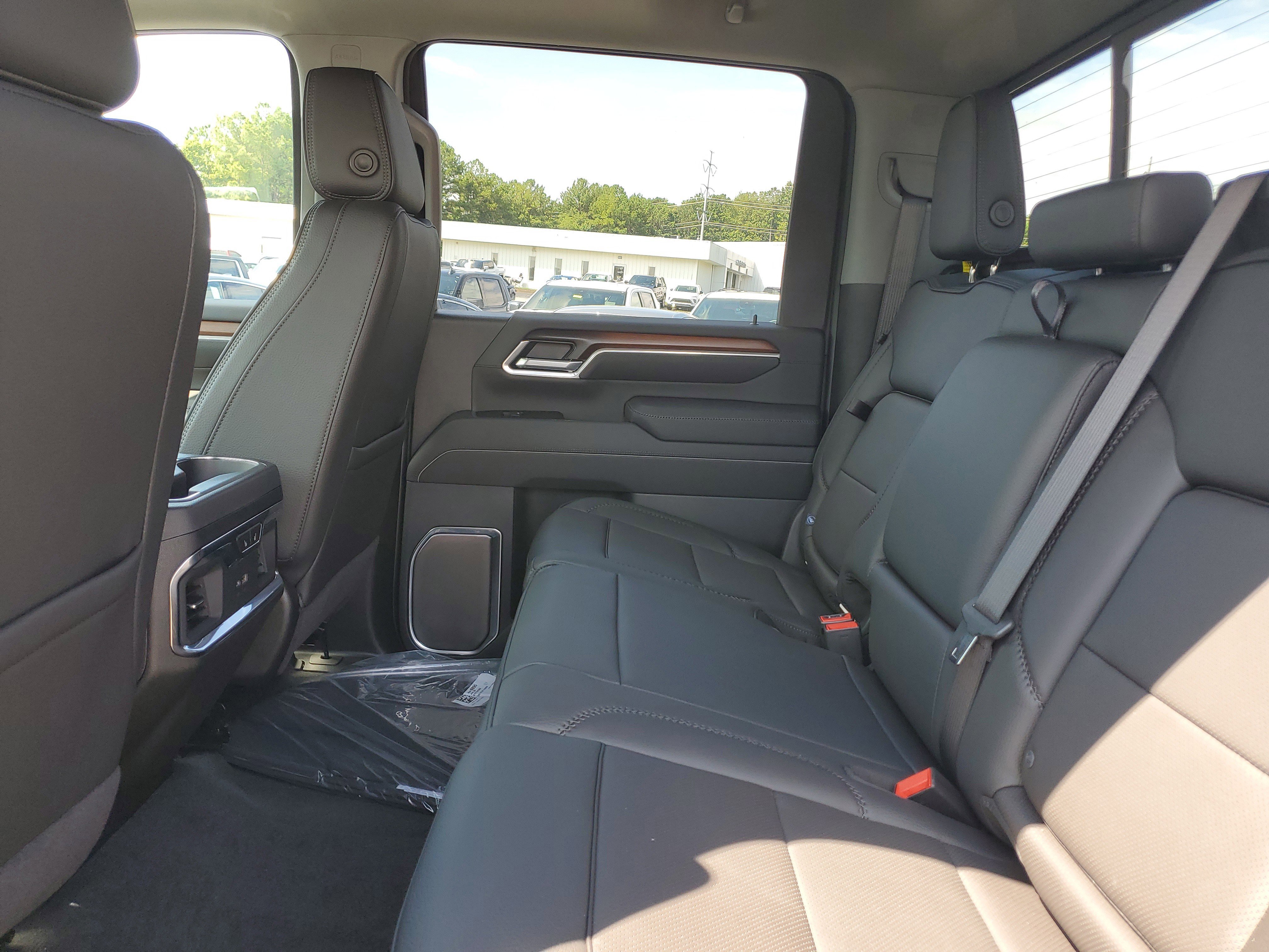 New 2025 GMC Sierra 2500 Denali image 11