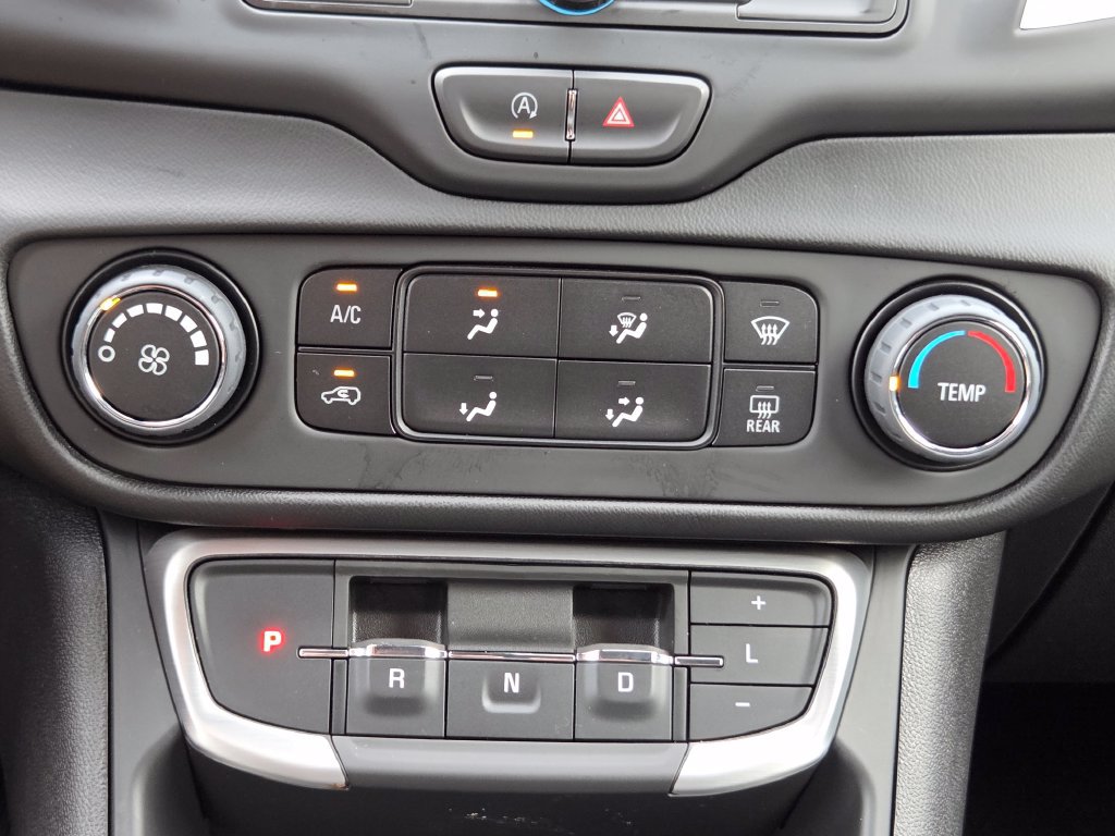Used 2023 GMC Terrain SLE FWD image 4