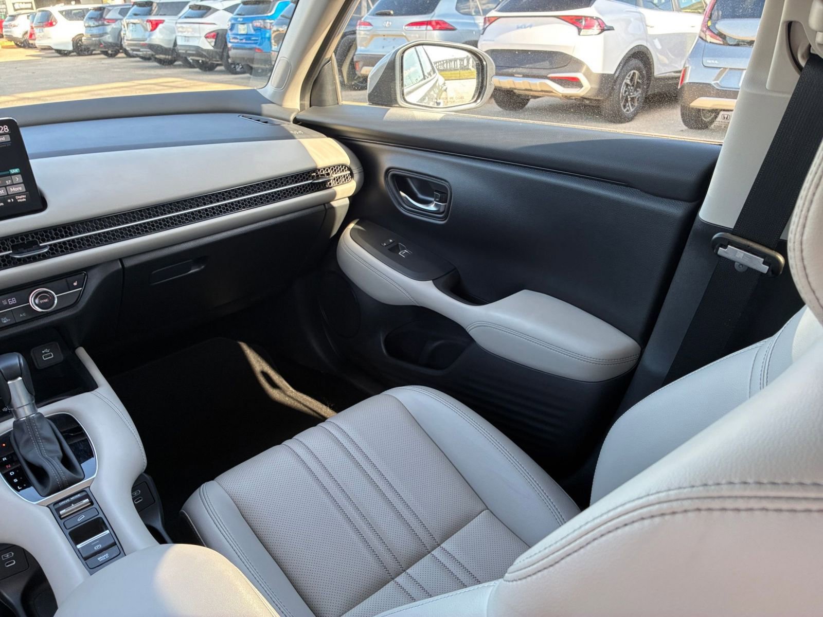 Used 2025 Honda HR-V EX-L image 30