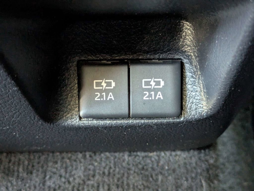 Used 2020 Toyota 4Runner SR5 Premium w/ Moonroof Package AWD/4WD image 16