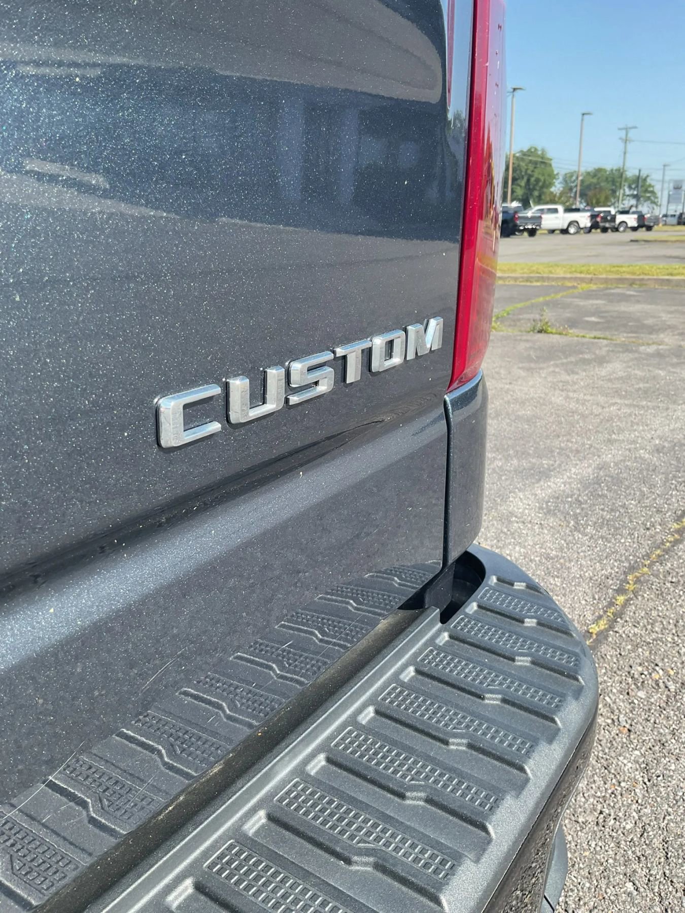 Used 2020 Chevrolet Silverado 1500 Custom Trail Boss w/ Custom Convenience Package AWD/4WD image 17