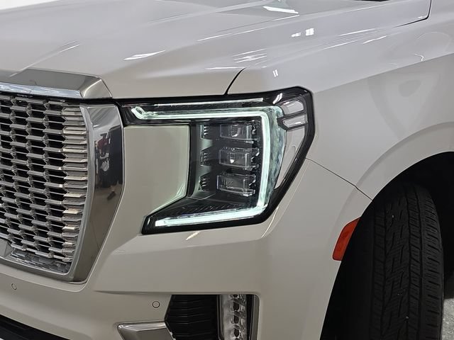 Used 2023 GMC Yukon XL Denali AWD/4WD image 26