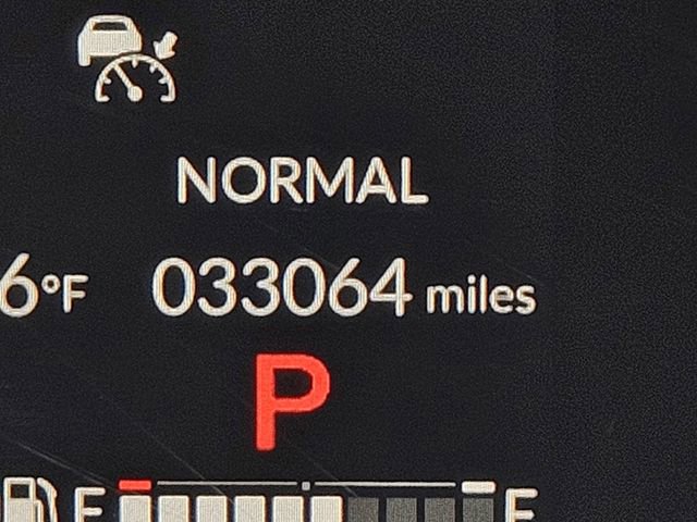 Used 2025 Honda Pilot Touring image 30