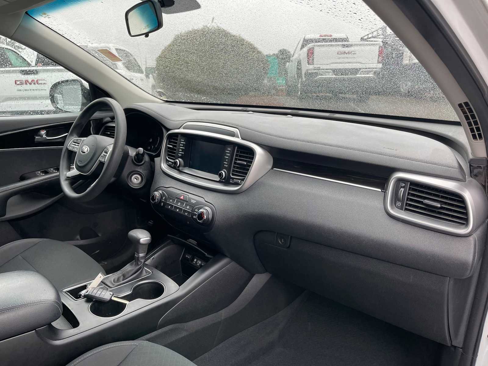 Used 2020 Kia Sorento FWD V6 image 29