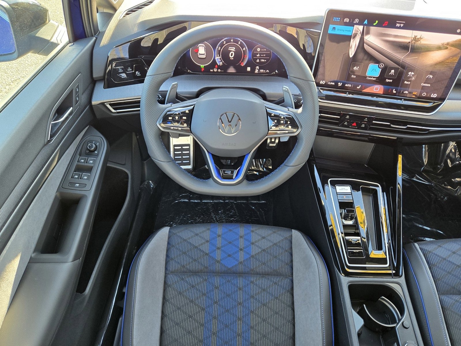 New 2025 Volkswagen Golf w/ Euro Style Package image 8