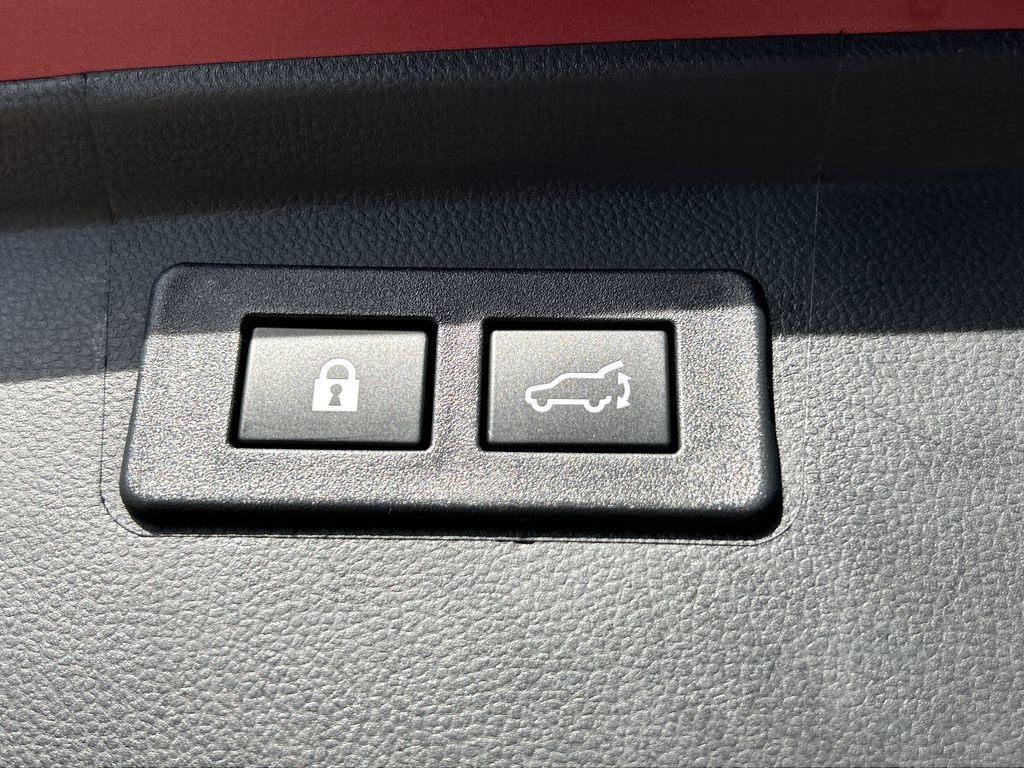 Certified 2025 Subaru Outback Premium w/ Popular Package #1A image 11