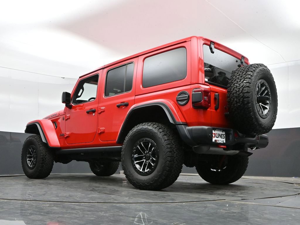 Used 2025 Jeep Wrangler Unlimited Rubicon AWD/4WD image 48