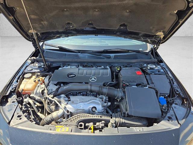 Used 2021 Mercedes-Benz CLA 250 image 24