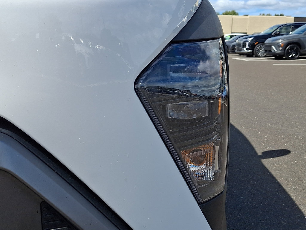 Certified 2024 Hyundai Kona SEL AWD/4WD image 10