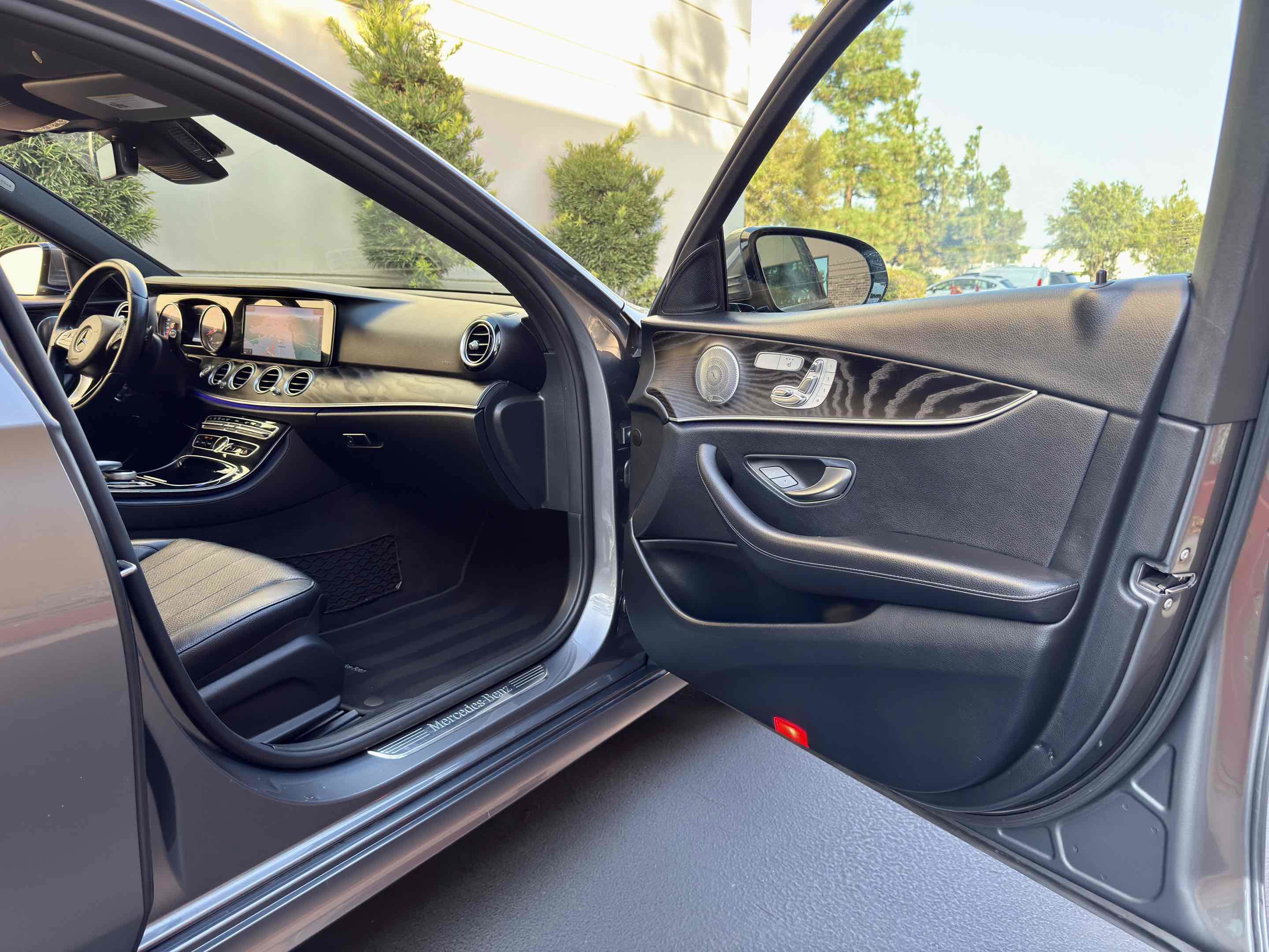 Used 2017 Mercedes-Benz E 400 4MATIC Wagon image 68