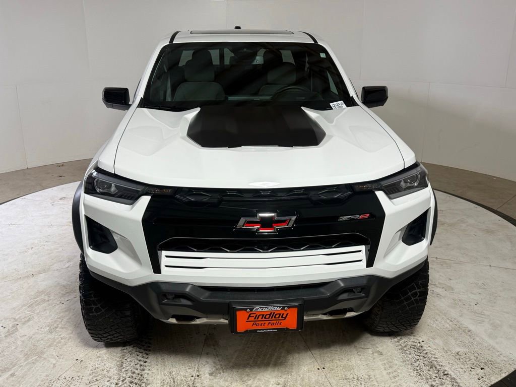 Used 2024 Chevrolet Colorado ZR2 w/ Technology Package image 2