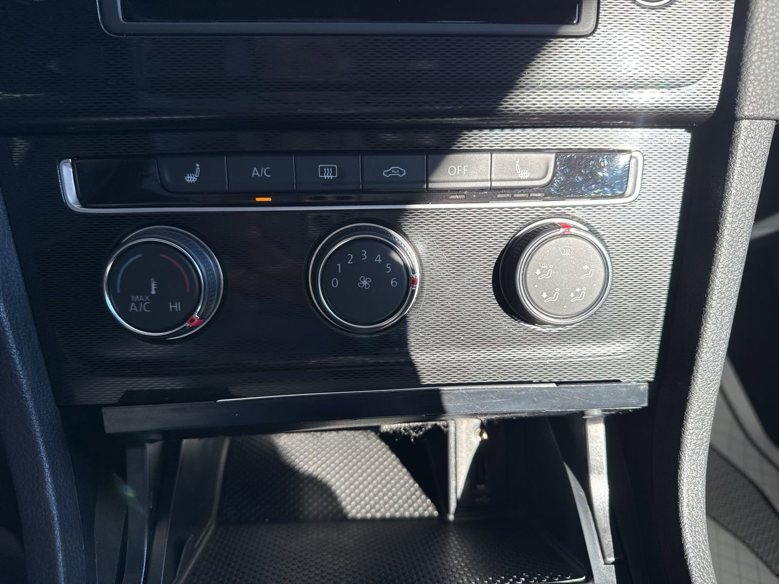 Used 2017 Volkswagen GTI S image 23