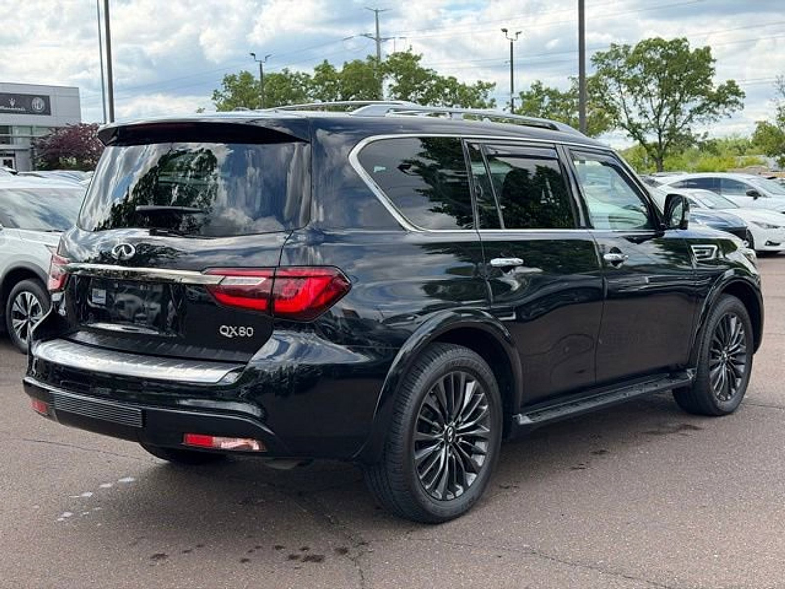Certified 2023 INFINITI QX80 Premium Select w/ Cargo Package AWD/4WD image 9
